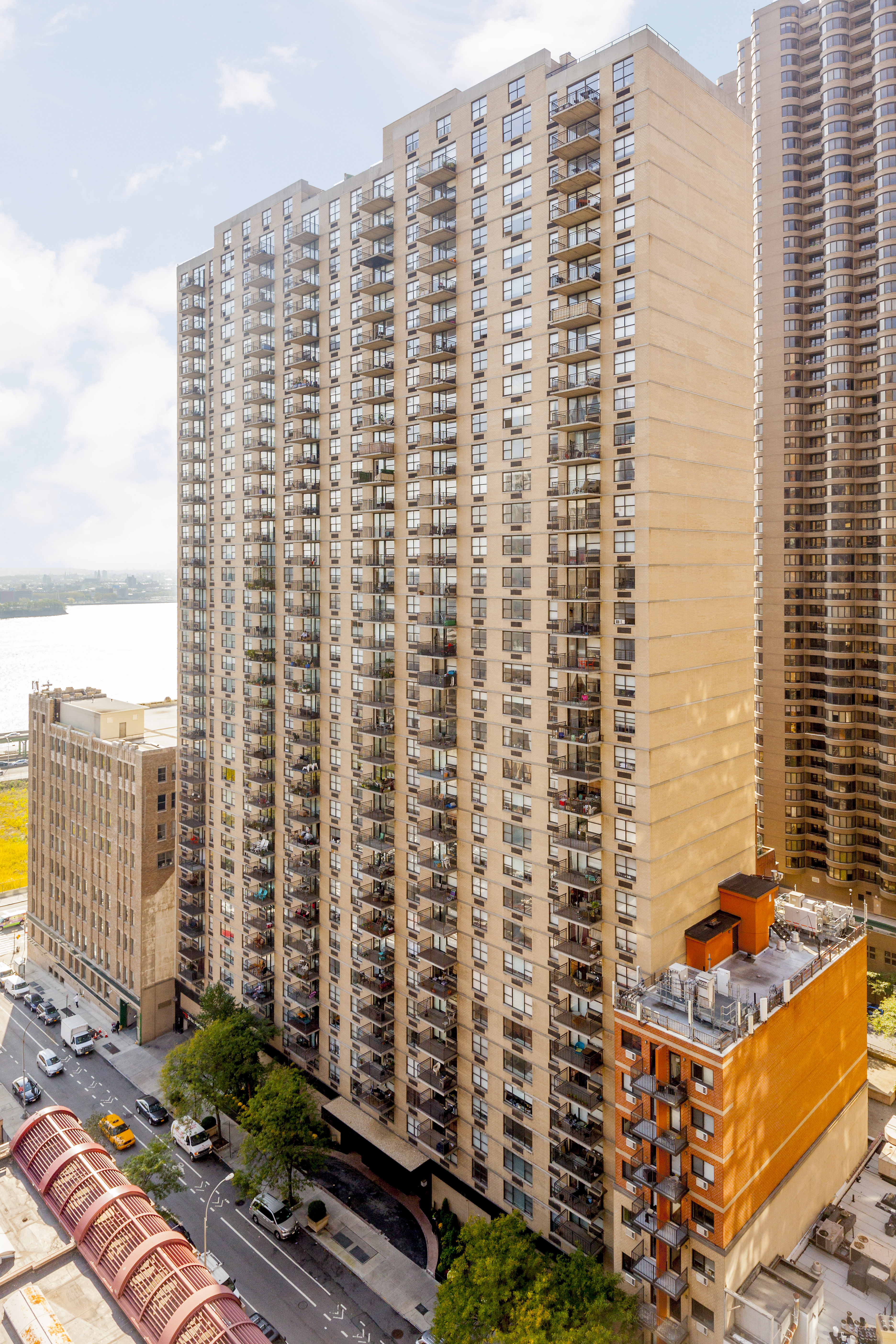 330 East 39th Street, #29M