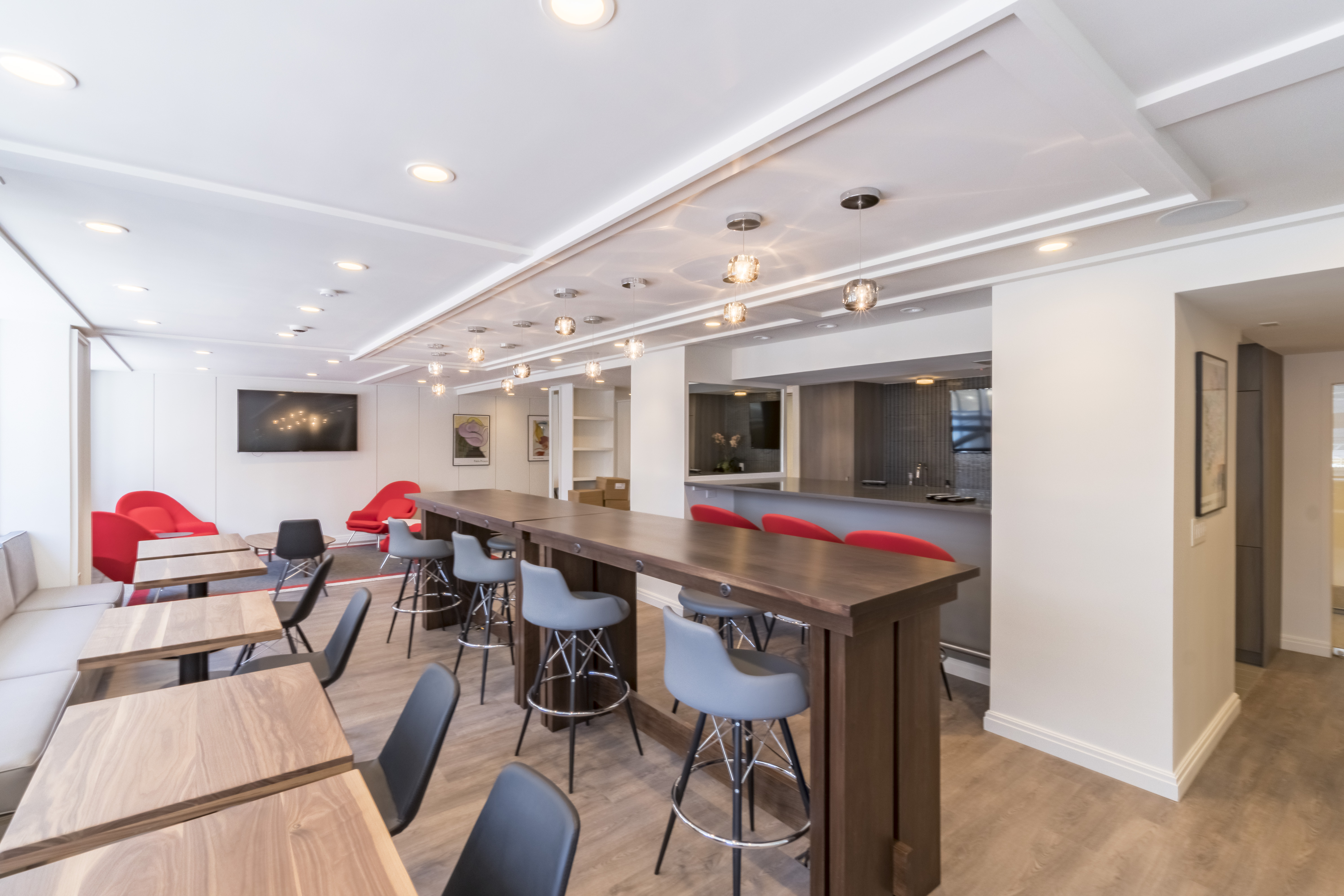 377 East 33rd Street, #5M