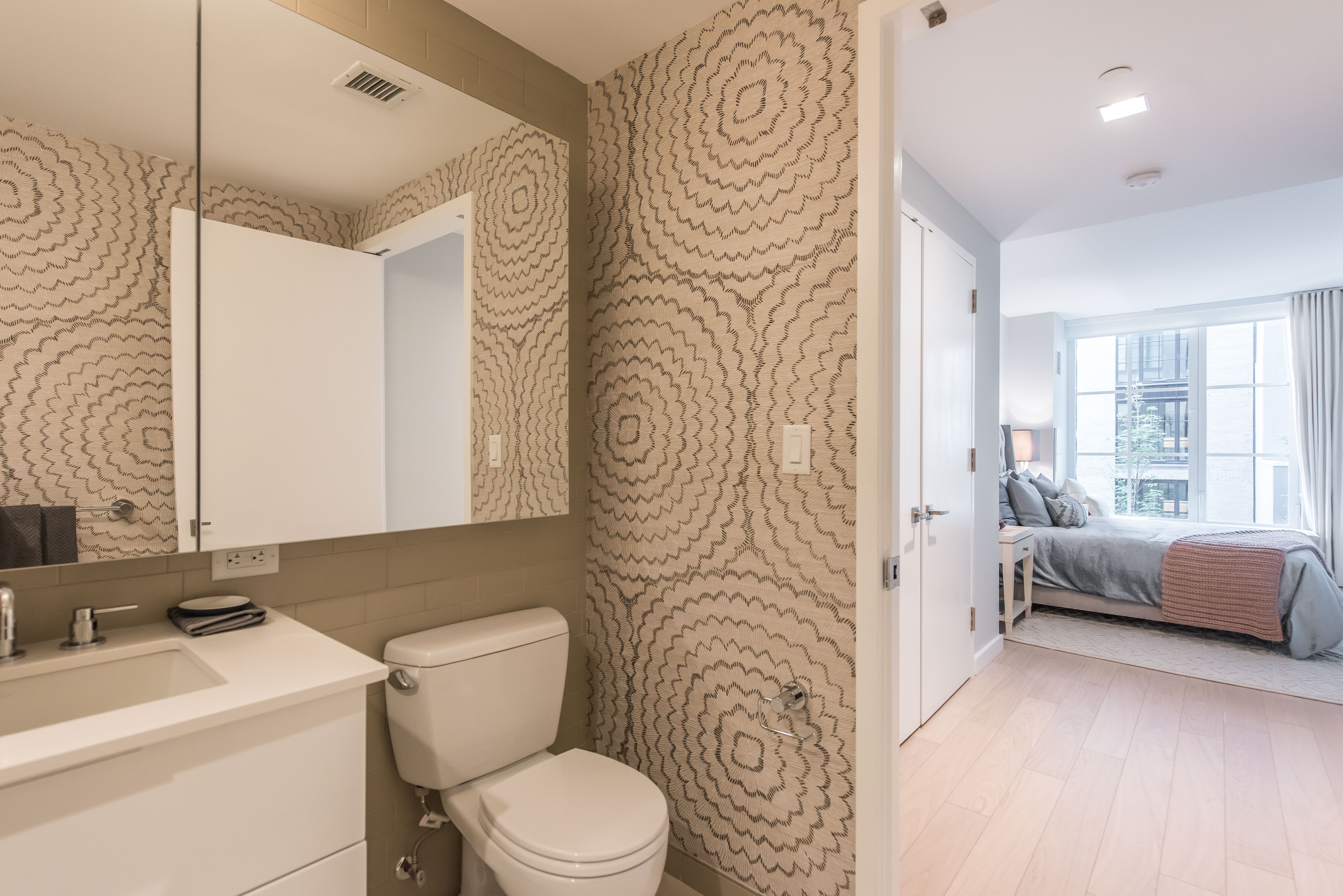 535 W 43rd St, #SOUTH-9G