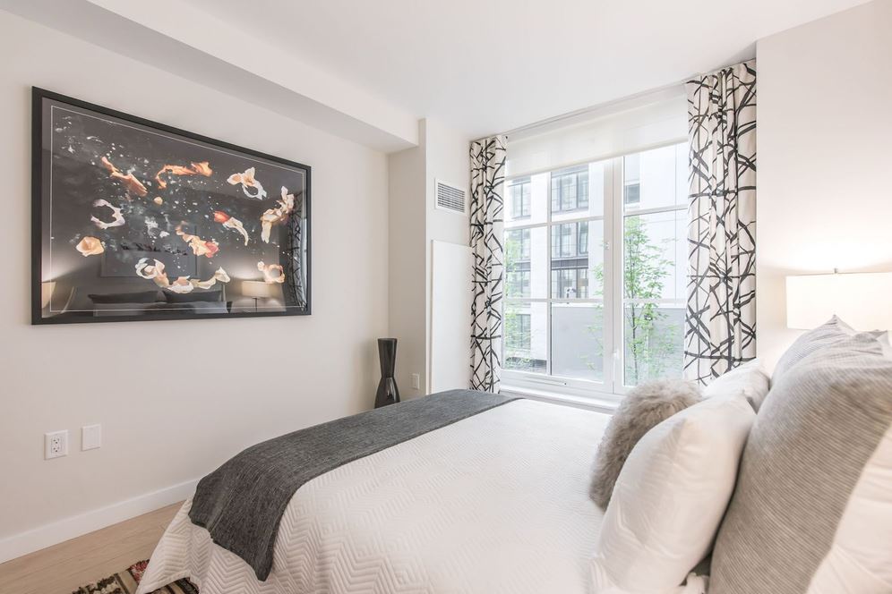 535 W 43rd St, #SOUTH-9G