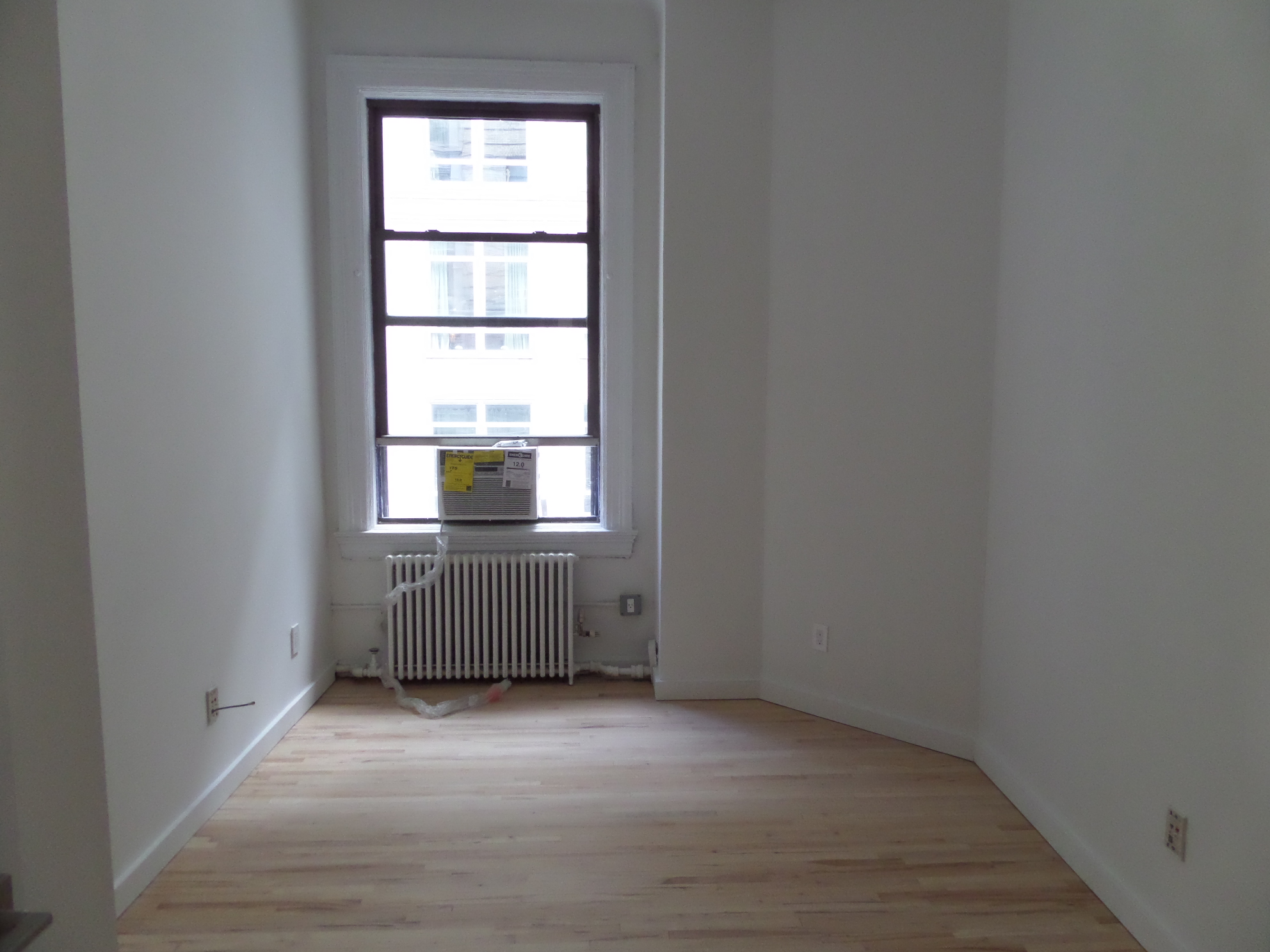 135 William St, #3A