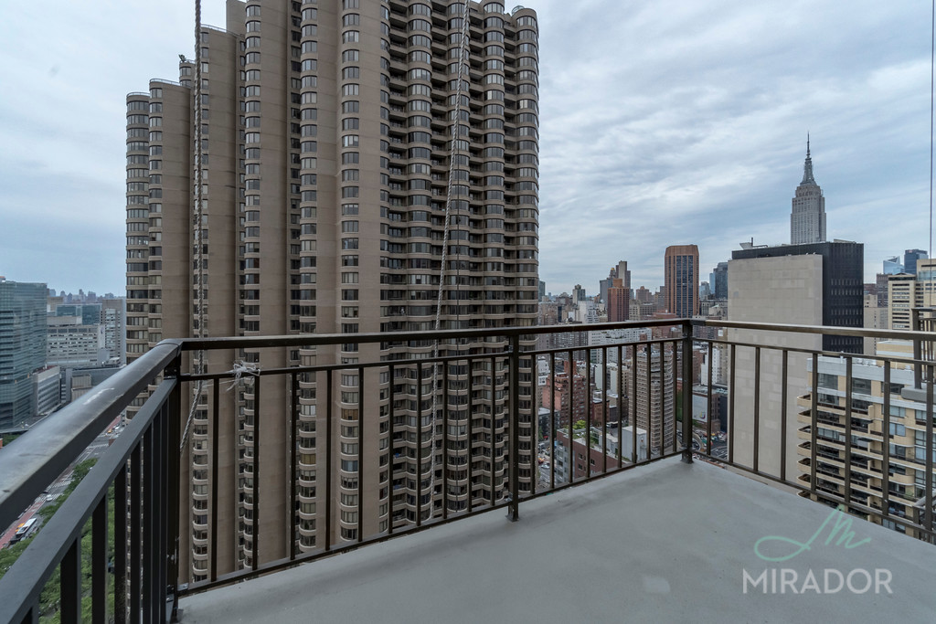 330 East 39th Street, #PH 37P