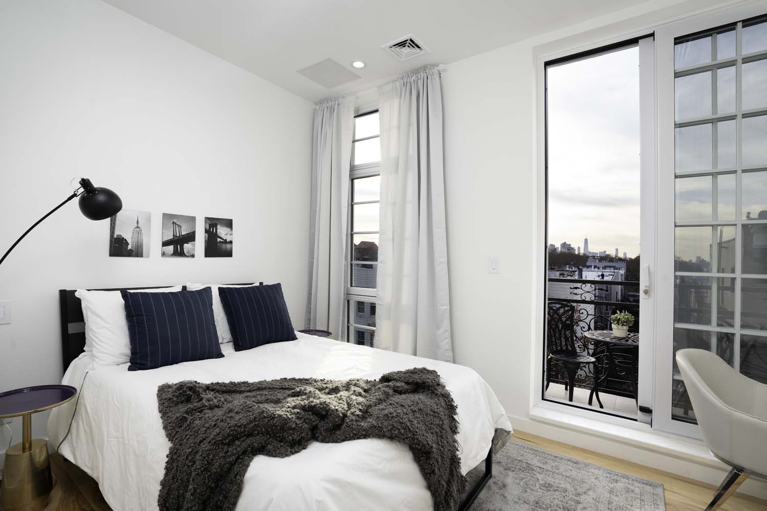 278 Nassau Ave., #4A