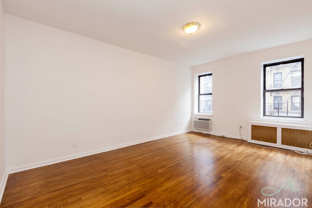 425 East 74th Street, #4E