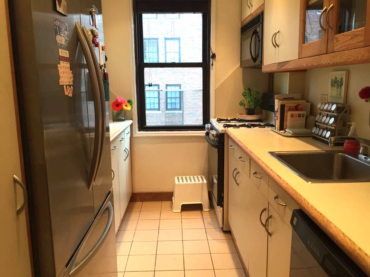 141 East 89th Street 8-F Carnegie Hill New York NY 10128