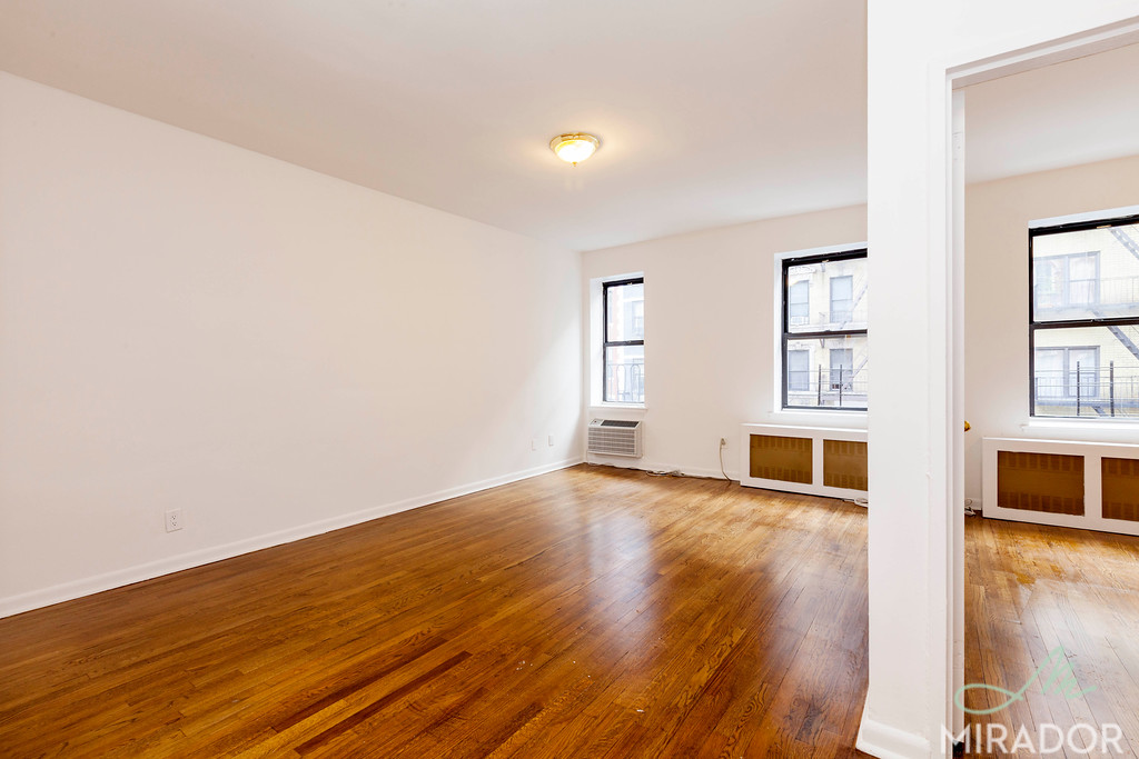 425 East 74th Street, #4E