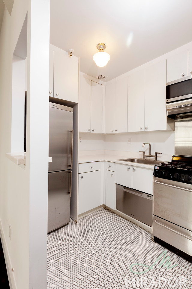 127 4th Avenue, #2D
