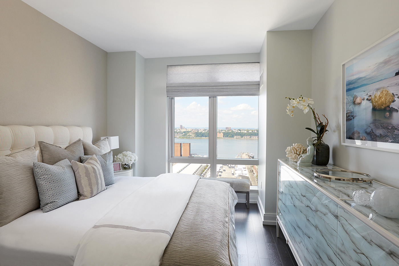 555 Tenth Avenue, #28D