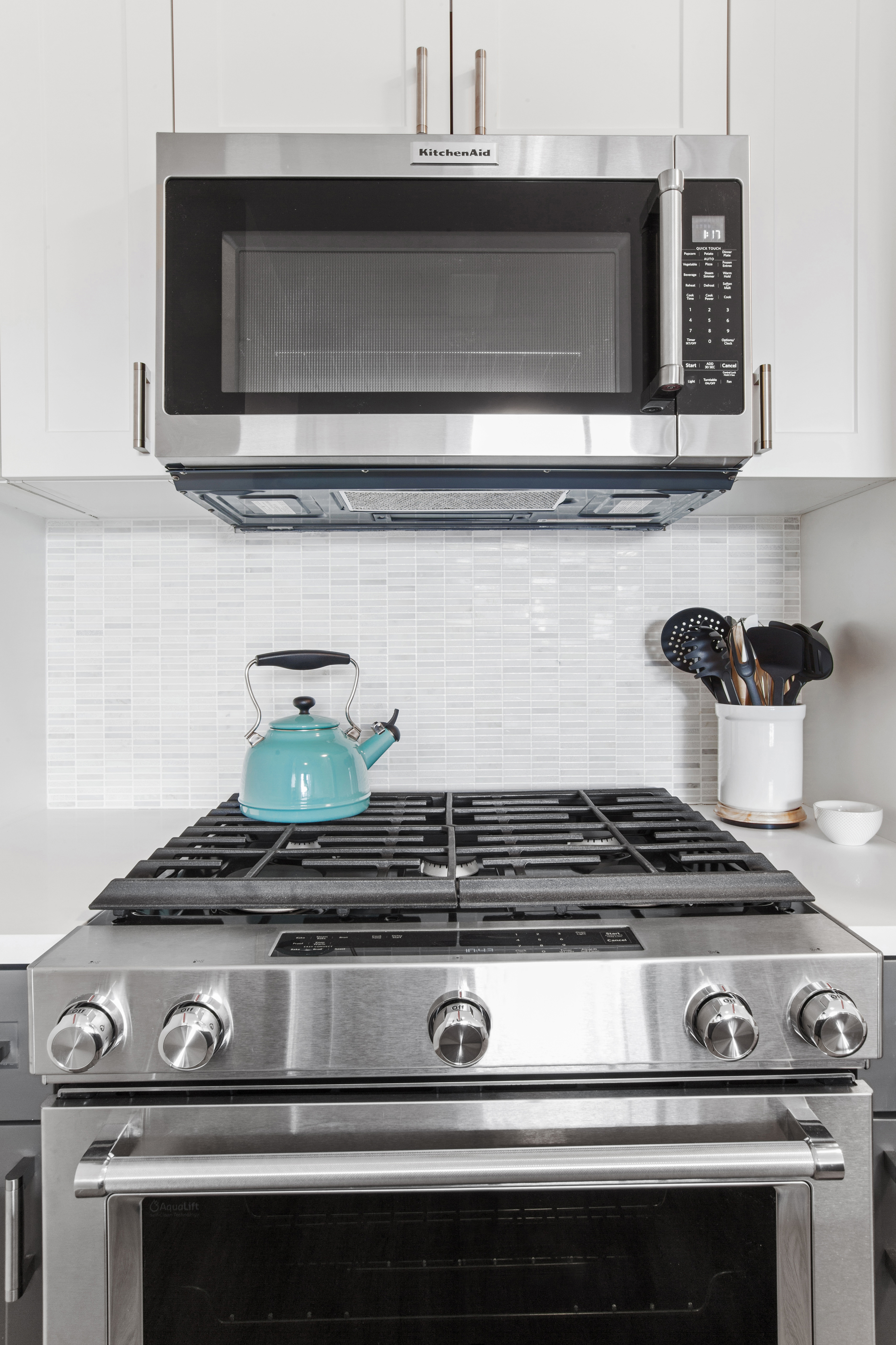 377 East 33rd Street, #5M