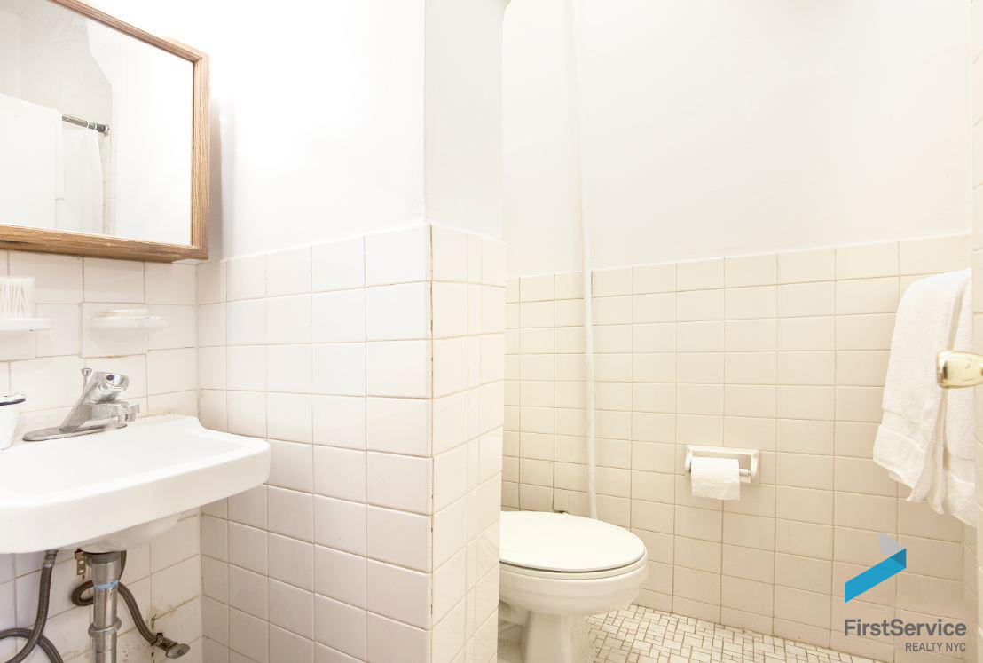 211 East 5th Street 5 E. Greenwich Village New York NY 10003