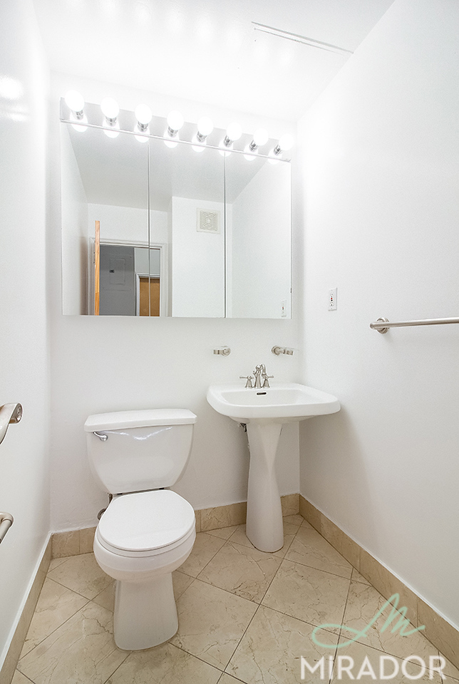 330 East 39th Street, #PHM