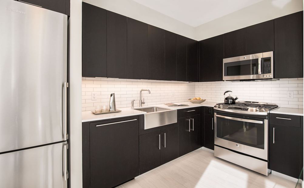 535 W 43rd St, #SOUTH-9G