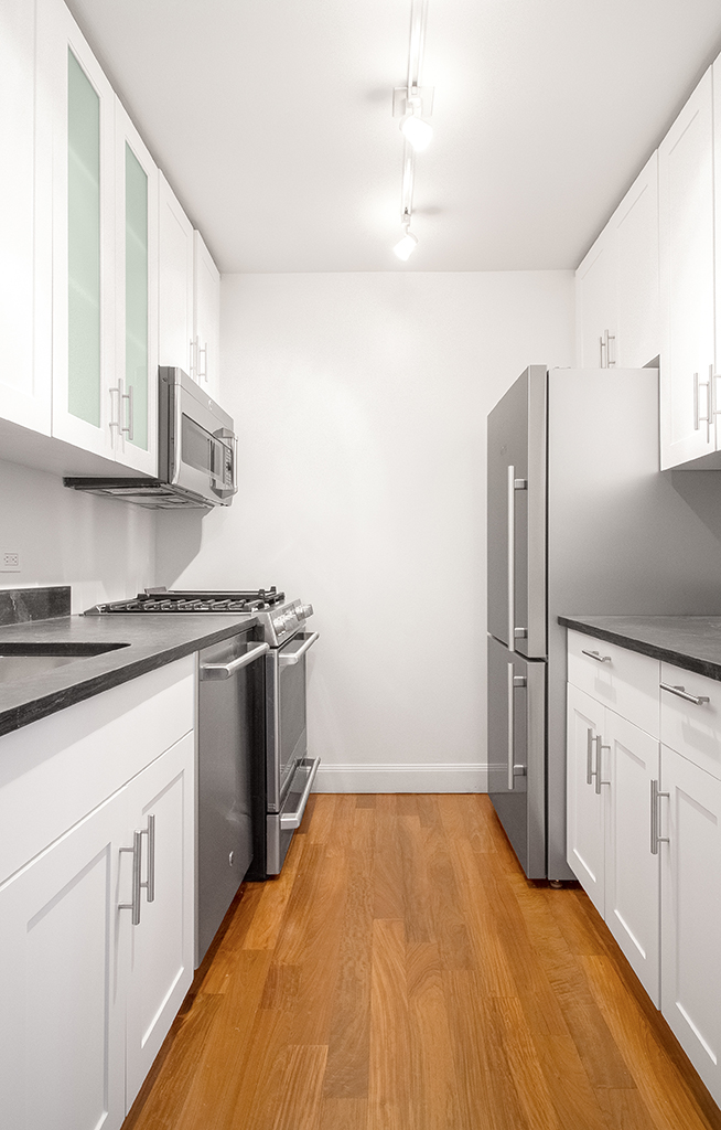 290 3rd Ave, #4D