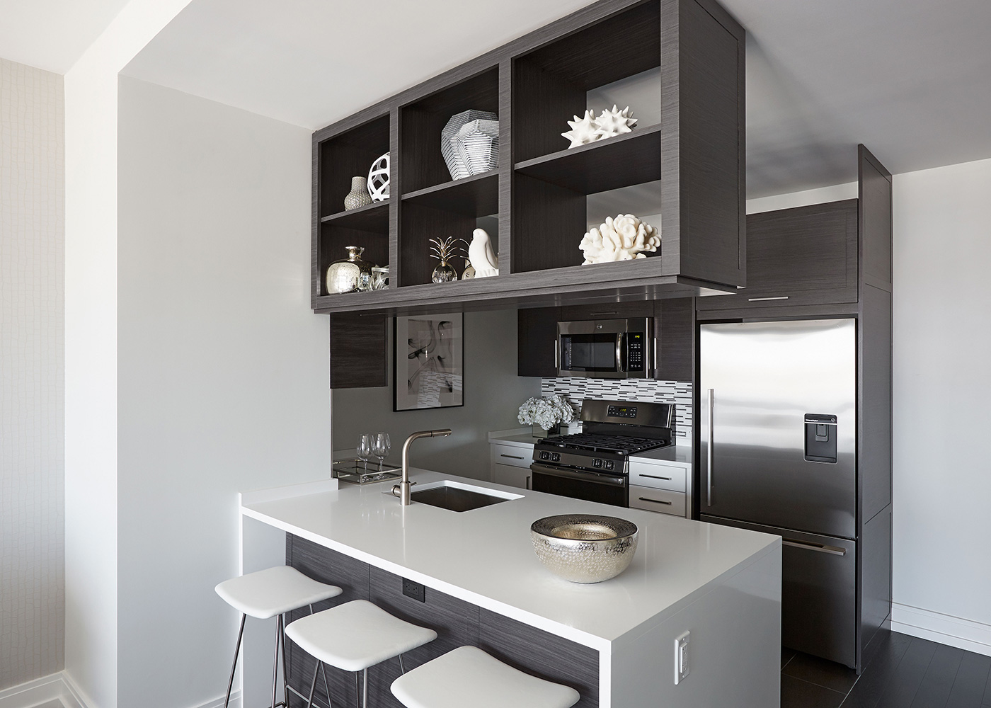 555 Tenth Avenue, #28D