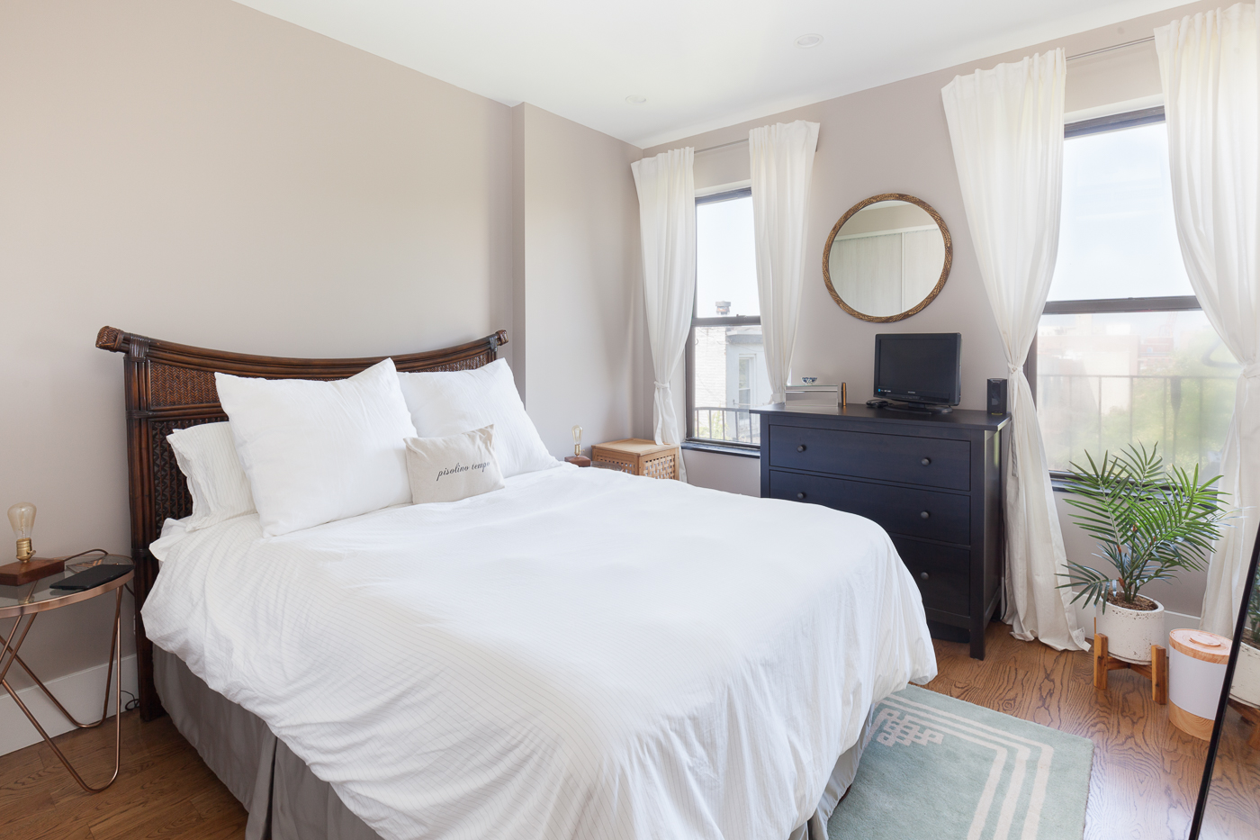584 Henry Street , #2