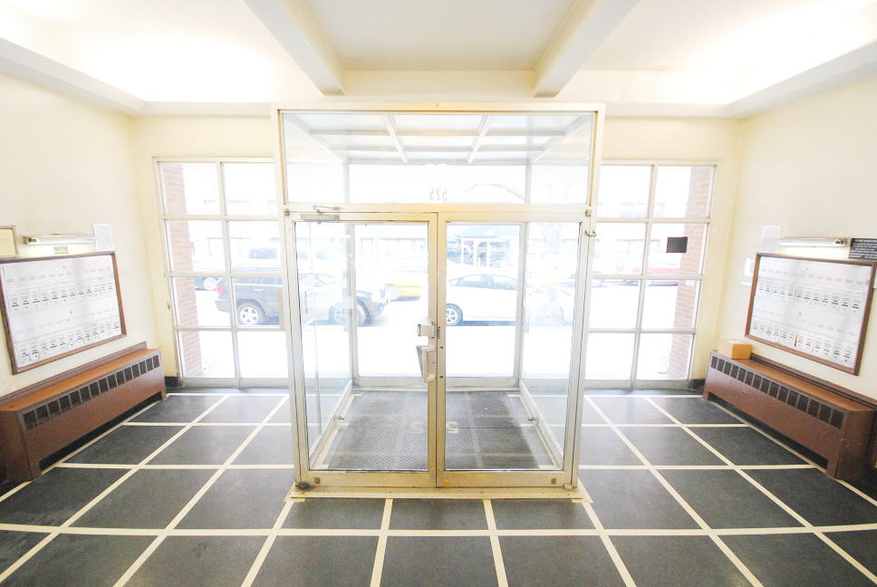525 East 81st Street, #3K