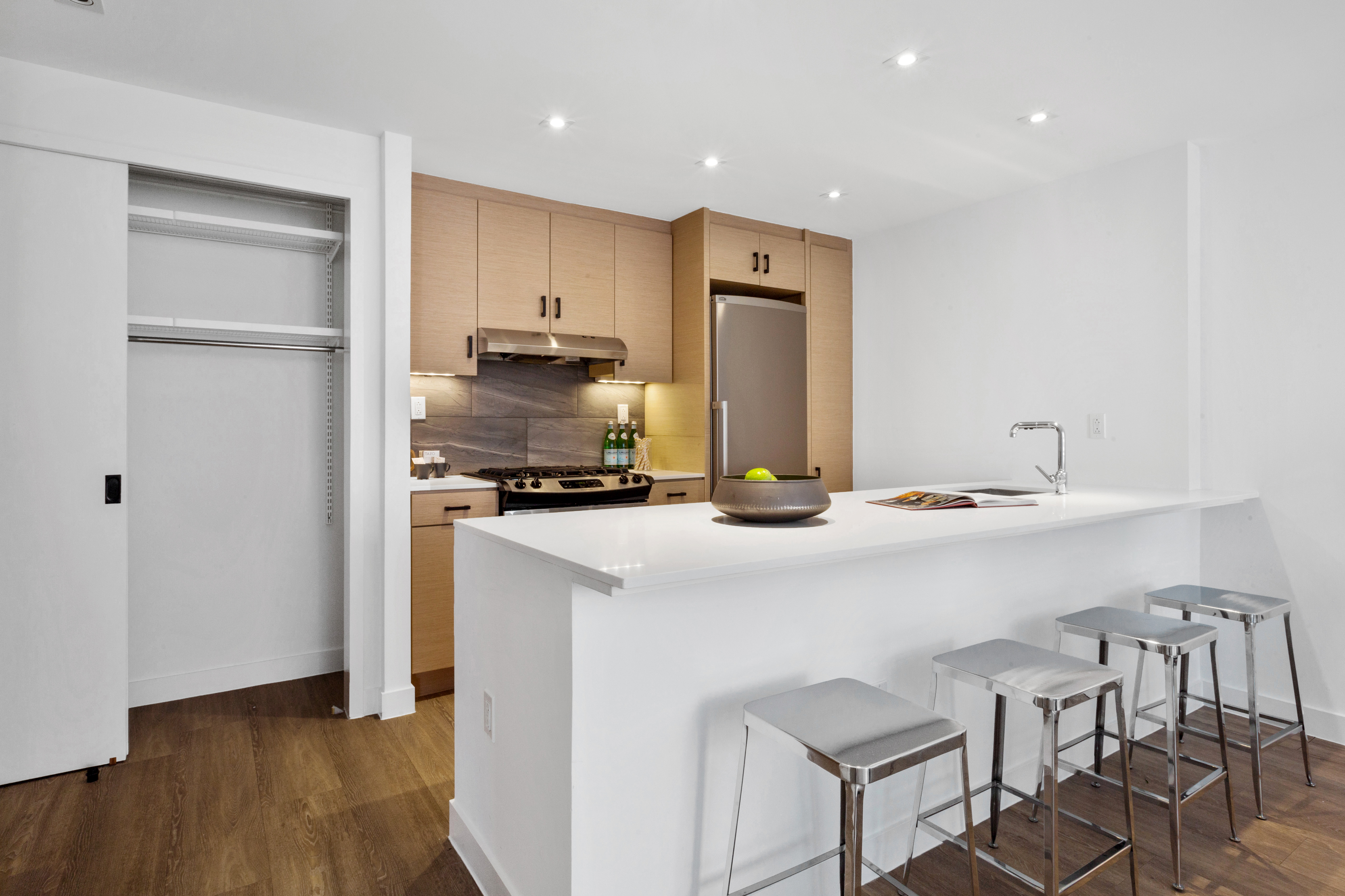 15 Cliff Street, #3B
