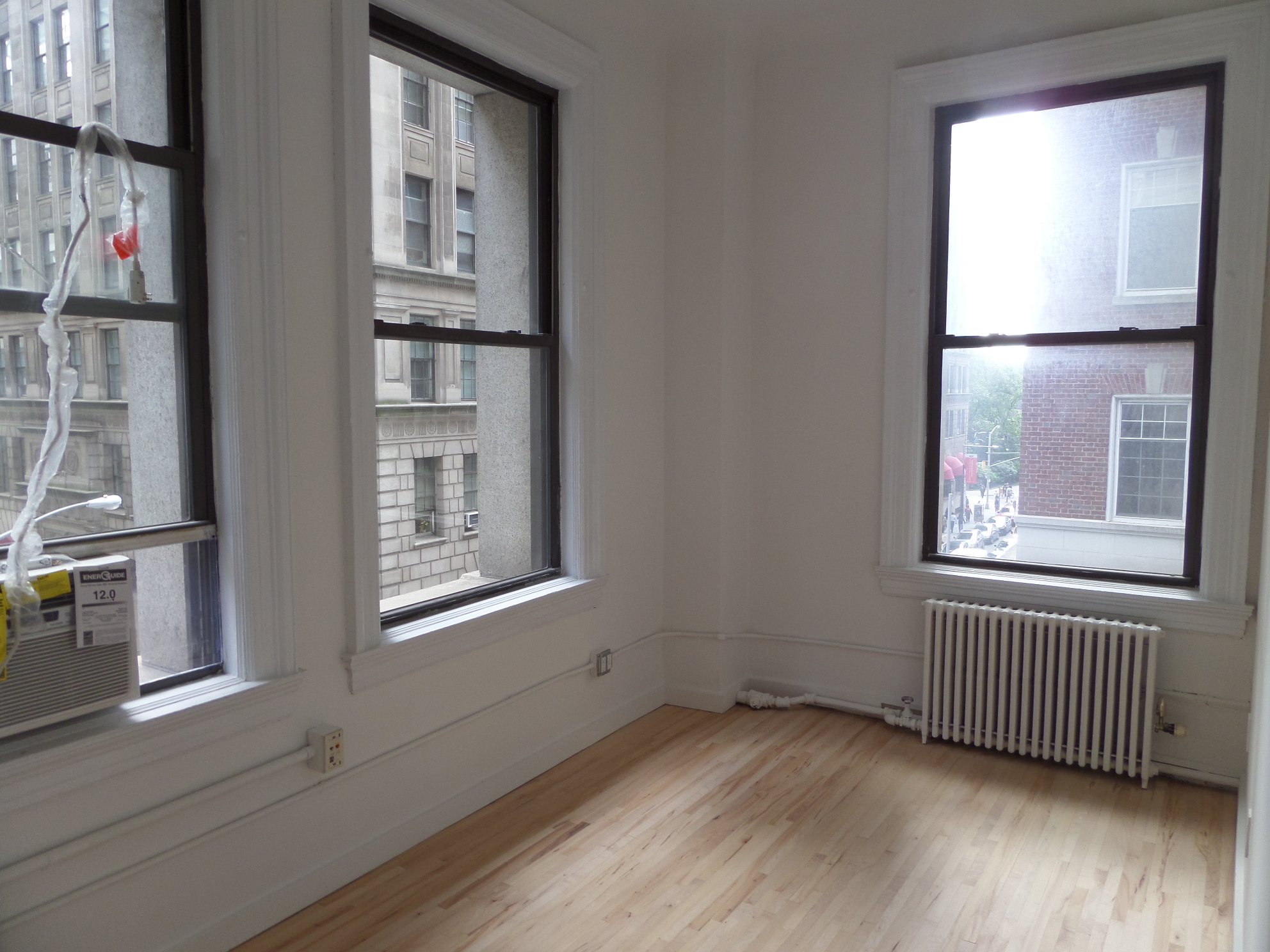 135 William St, #3A