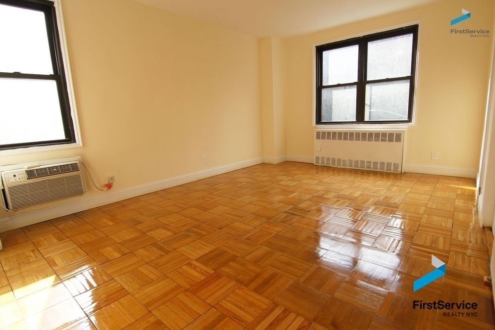 141 East 89th Street 8-F Carnegie Hill New York NY 10128